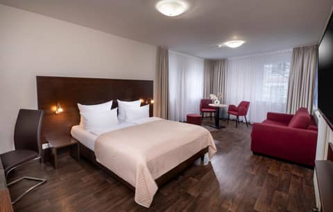 Premier Inn Berlin City Spittelmarkt — photo 8