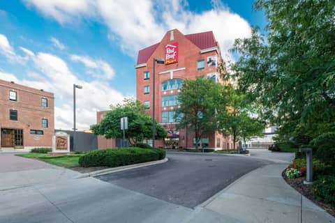 Red Roof Inn PLUS+ Columbus Downtown - Convention Center — photo 3