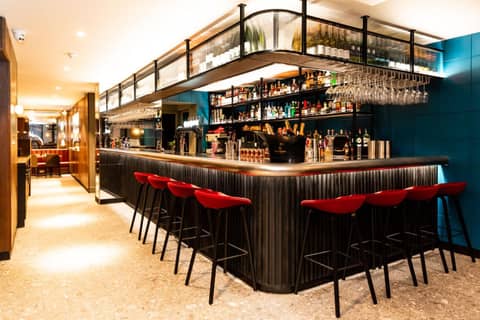 Euston Square Hotel — bar