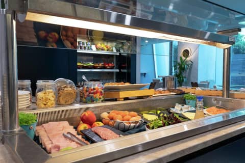 Hilton Surfers Paradise Hotel & Residences — photo 4