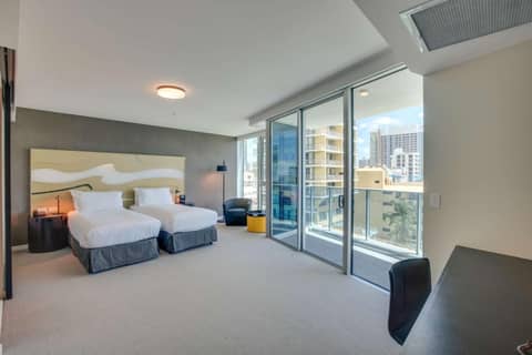 Hilton Surfers Paradise Hotel & Residences — photo 5