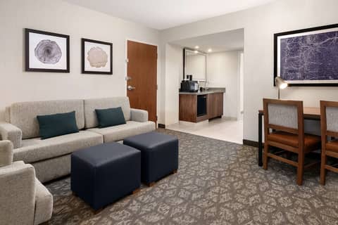 Embassy Suites by Hilton Portland Airport — photo 6