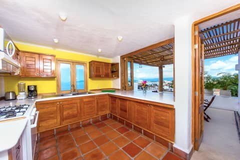 Luna Líquida Hotel Boutique — kitchen