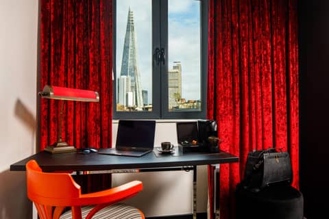 ibis Styles London Southwark - near Borough Market — hotel room
