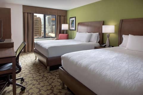 Hilton Garden Inn Chicago Downtown Riverwalk — photo 9