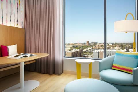 The Viv Hotel, Anaheim, a Tribute Portfolio Hotel — photo 2
