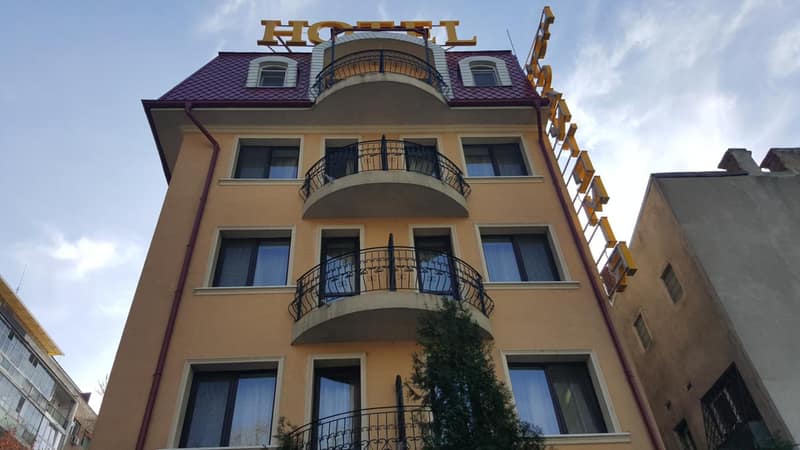 Hotel Cantemir — building