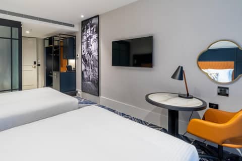 Dorsett Melbourne — hotel room