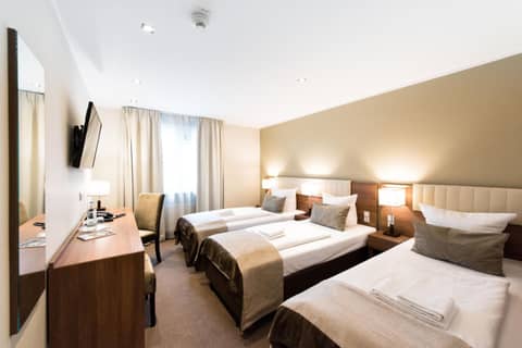 Arena am Zoo by ANS — hotel room