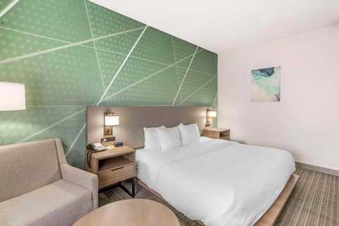 Comfort Inn & Suites Louisville Airport Fair & Expo — photo 4