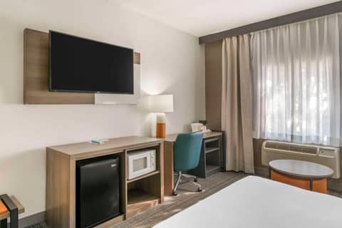 Comfort Inn & Suites Louisville Airport Fair & Expo — photo 5