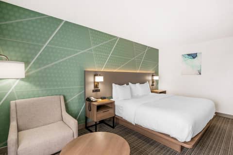 Comfort Inn & Suites Louisville Airport Fair & Expo — photo 9