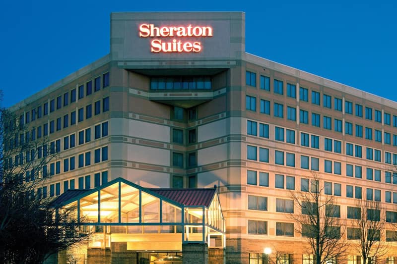 Sheraton Suites Philadelphia Airport — building