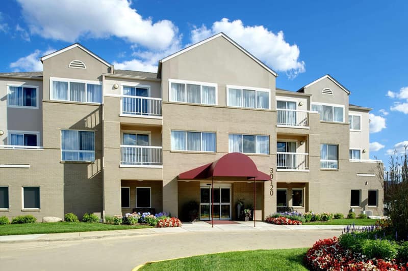 Sonesta ES Suites Detroit Warren — building
