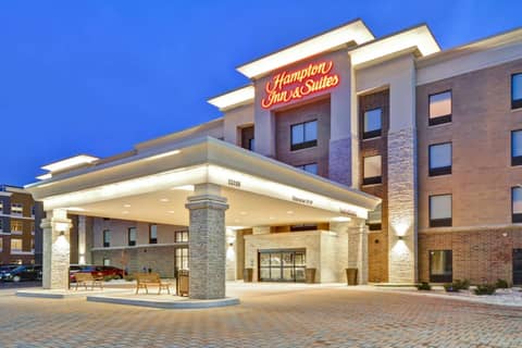 Hampton Inn & Suites Detroit/Warren — photo 7