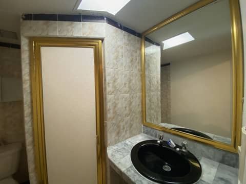 Hotel Fundador — bathroom