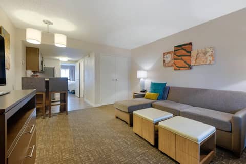 Staybridge Suites Orlando Royale Parc Suites by IHG — photo 3