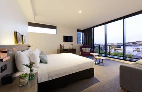 Alpha Mosaic Hotel Fortitude Valley Brisbane — hotel room