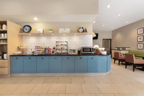 Country Inn & Suites by Radisson, Indianapolis Airport South, IN — photo 8