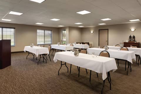 Country Inn & Suites by Radisson, Indianapolis Airport South, IN — photo 9