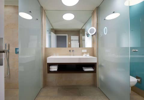 Wasserturm Hotel Cologne, Curio Collection by Hilton — photo 3