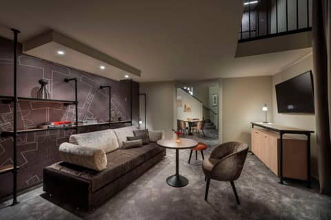 Wasserturm Hotel Cologne, Curio Collection by Hilton — photo 6