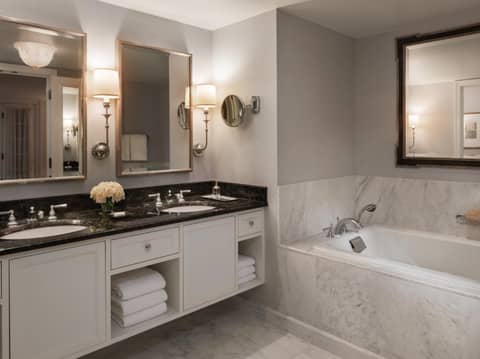 Four Seasons Boston — bathroom