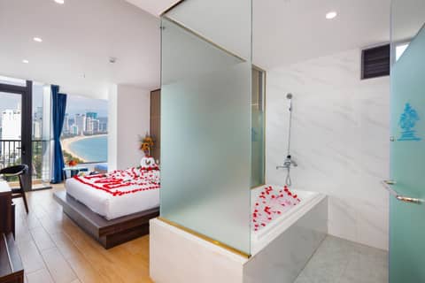 Crown Hotel Nha Trang — photo 2