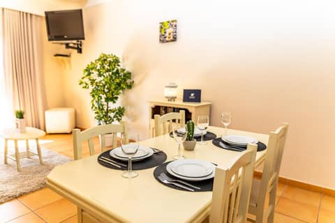 Giramar Apartamentos Turisticos — dining
