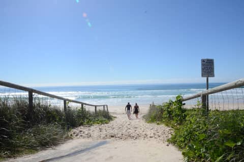 Golden Riviera Absolute Beachfront Resort — photo 4