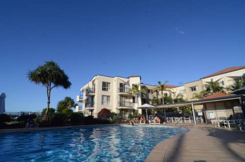 Golden Riviera Absolute Beachfront Resort — photo 5