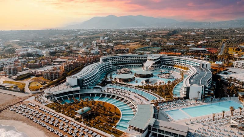 Lyttos Mare Adults Friendly 12plus — building