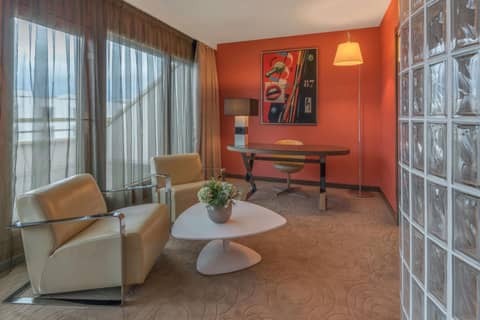 Hilton Geneva Hotel and Conference Centre — photo 4