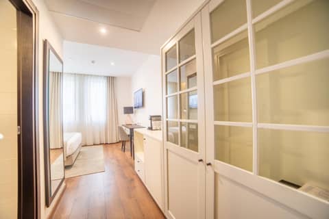 VIP Executive Picoas Hotel — photo 9
