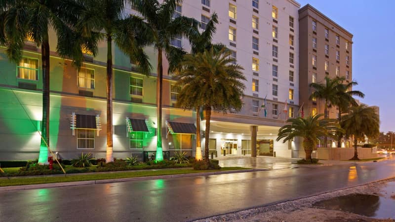 Best Western Plus Miami Intl Airport Hotel & Suites Coral Gables — building
