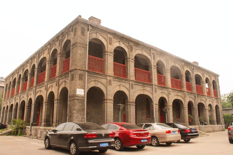 King Parkview Hotel — building