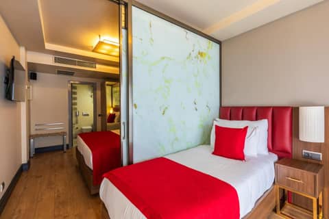 Ramada By Wyndham Istanbul Pera — photo 5