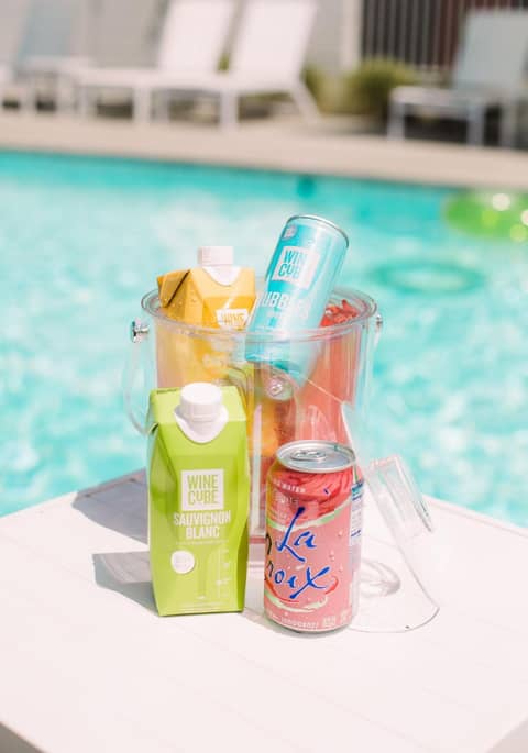 The Skylark, a Palm Springs Hotel — recepcion & lobby