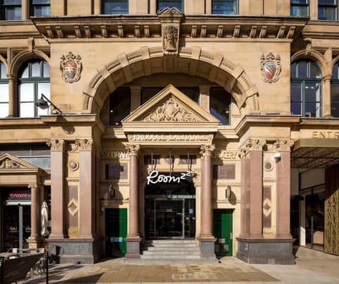 Roomzzz Manchester Victoria — photo 4