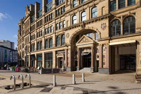 Roomzzz Manchester Victoria — photo 7