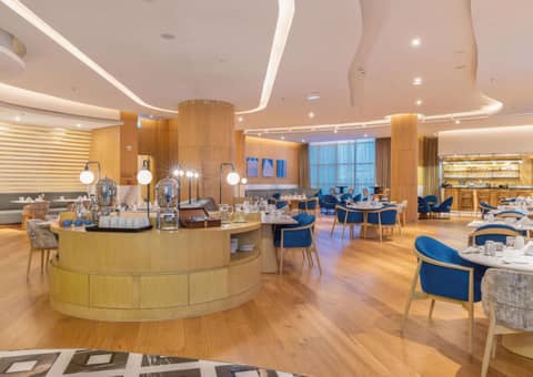 Embassy Suites By Hilton Doha Old Town — photo 8