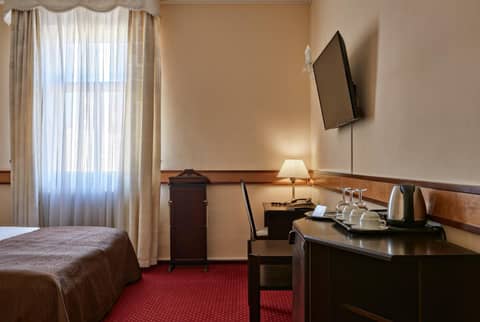 FLEUR DE LIS HOTEL — photo 2