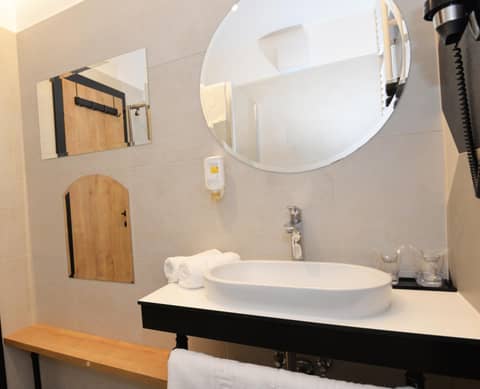The Loop Hotel — photo 2