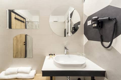 The Loop Hotel — photo 8