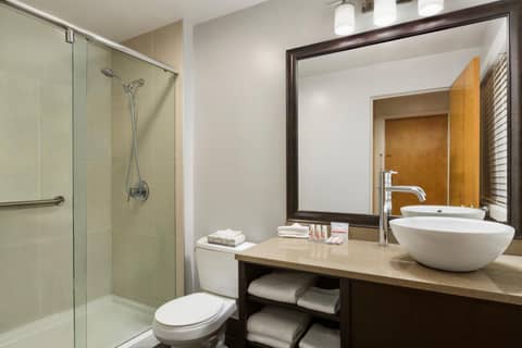 Days Inn by Wyndham Vancouver Downtown — photo 8