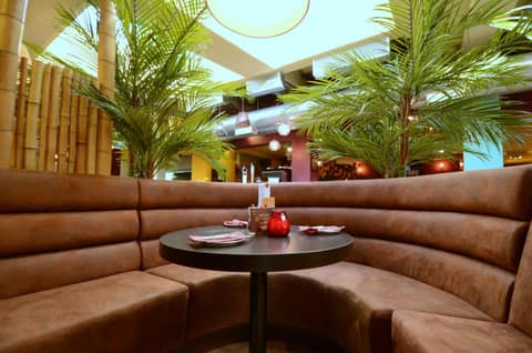 Pelican London Hotel and Residence — restaurant