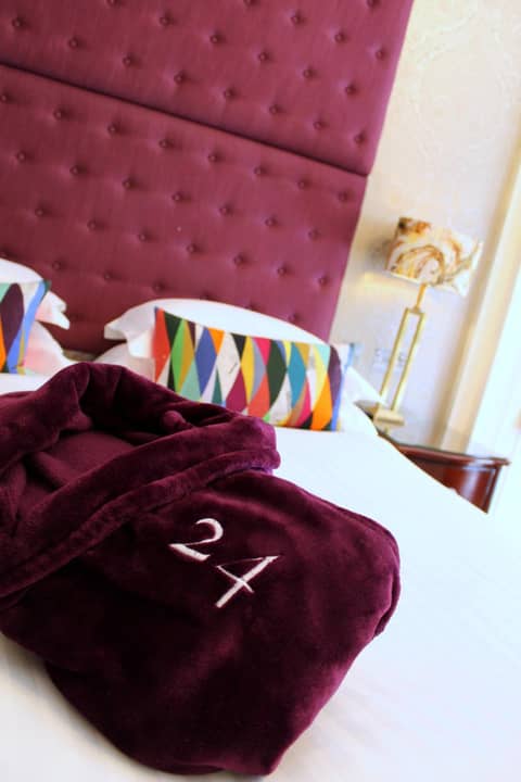 24 Royal Terrace — bedroom
