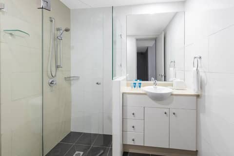 Meriton Suites Pitt Street Sydney — photo 4