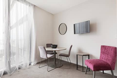 Ramada Suites By Wyndham Victoria Street West — photo 7