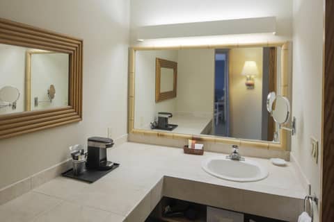 Bay Club Hotel and Marina — photo 7